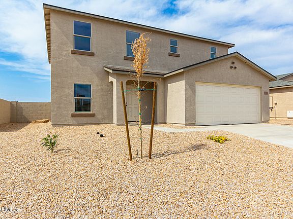 2nd image of 158 E Bobcat Pl