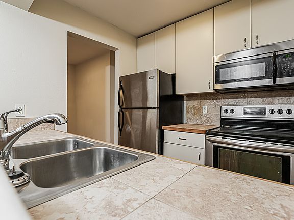 4th image of 1940 W 32nd Ave APT 101