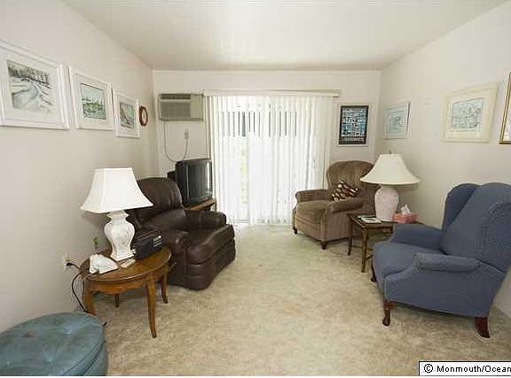 2nd image of 75 Whitefield Ave APT 428