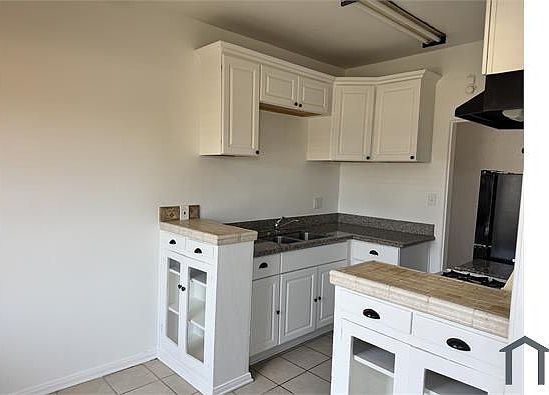 2nd image of 1250 W 83rd St