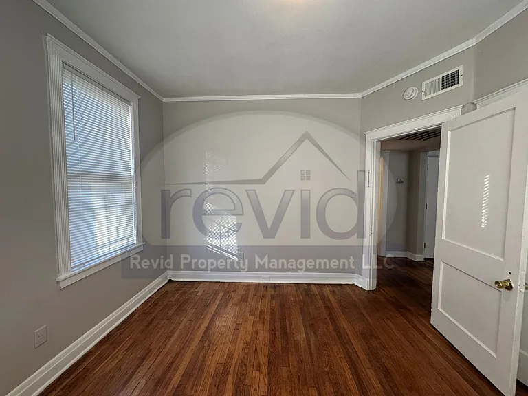 220 S. Cleveland St — Photo 27