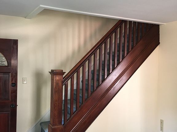 Solid wood staircase