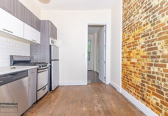 4th image of 198 Stockholm St APT 3L