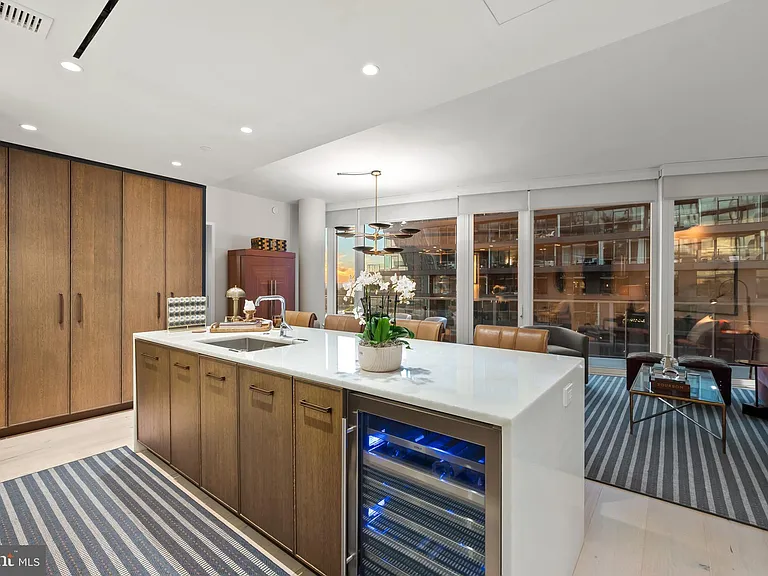 601 Wharf St SW #806 — Photo 7