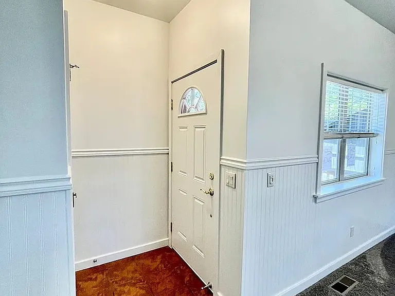 907 Bellview Ave — Photo 5
