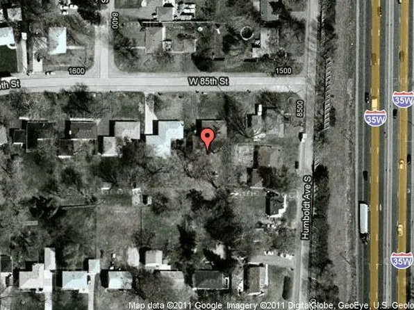 1511 W 85th St, Bloomington, MN 55431