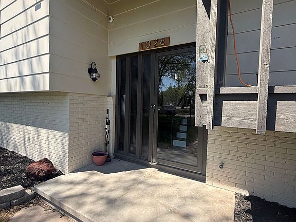 5th image of 1028 W 5th St