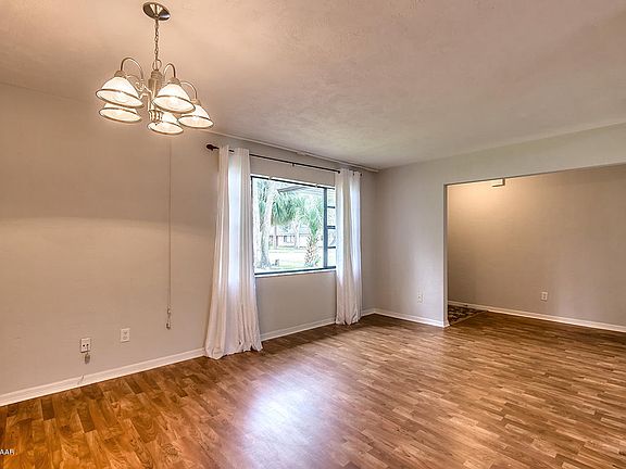 3rd image of 1200 Northside Dr