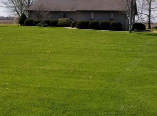 9704 Possum Hill Rd, Worden, IL 62097