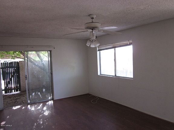 2nd image of 1500 W 8TH Street #124