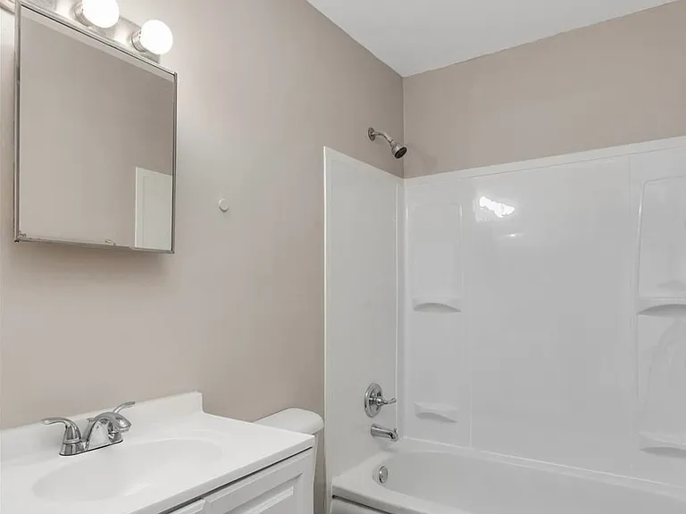 8477 Prospect Ave — Photo 8
