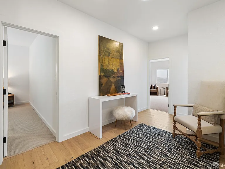 628 Los Palmos Dr — Photo 56