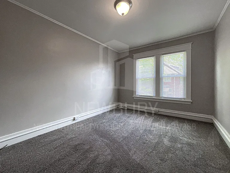 303-317 Wilson Ave — Photo 24