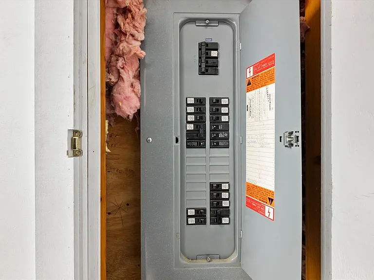 18 Sportsman Dr — Photo 31