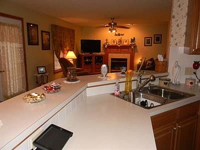 3rd image of 1805 Sturbridge Dr