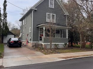 7 Wood St, Pittsford, NY 14534