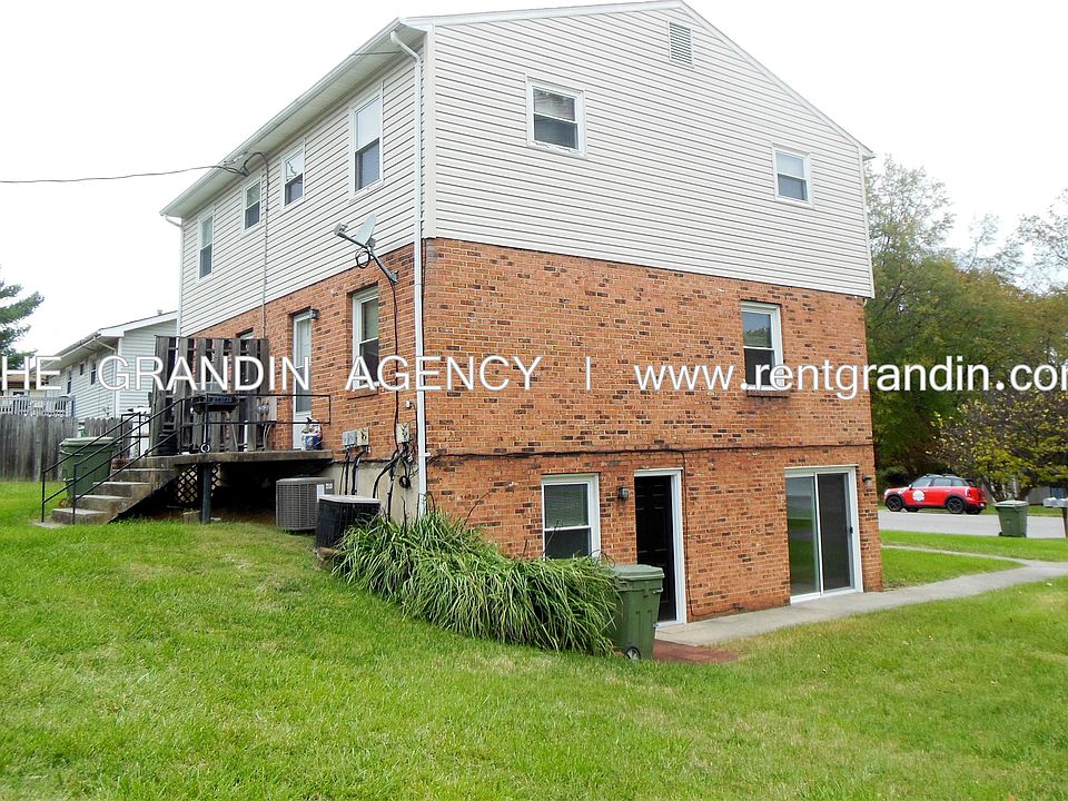 1st image of 916 Pyrtle Dr #C-1