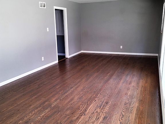 3rd image of 11527 Portsmouth Dr