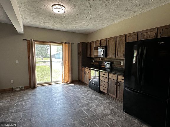 4th image of 12737 375th St