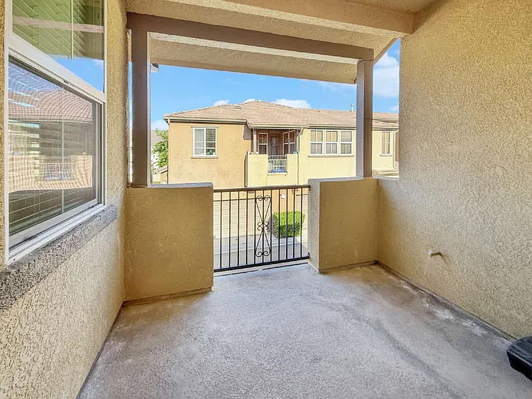 25431 Wharton Dr — Photo 19