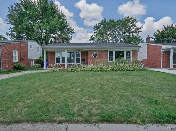 31335 Slumber Ln, Fraser, MI 48026