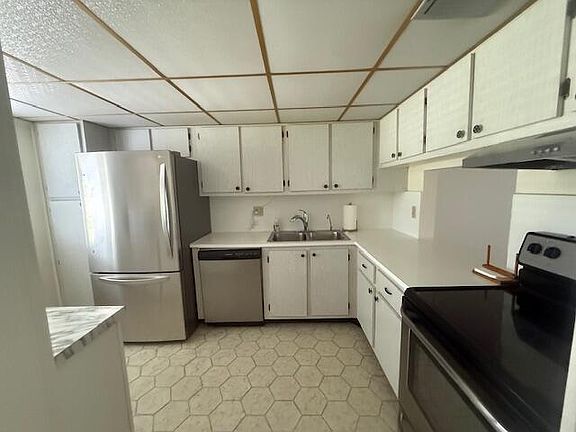 5th image of 222 Lake Constance Drive