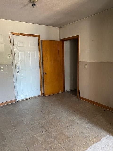 1st image of 1202 S San Jose Dr