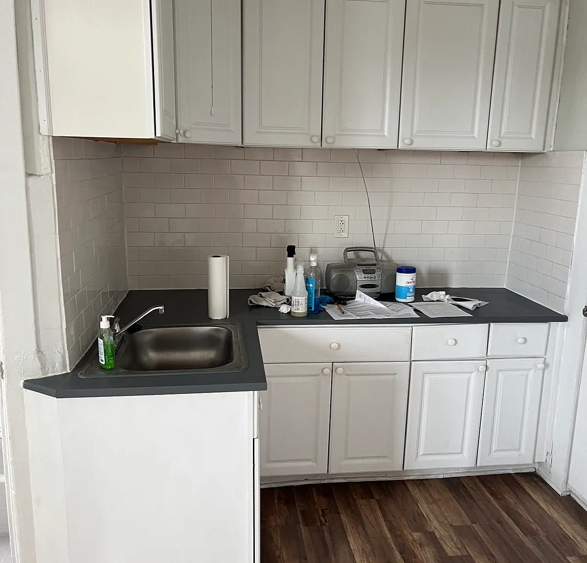 3 bed, 750 sqft, $1,950 — Photo 1