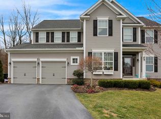 215 Merwood Dr, Morgantown, PA 19543