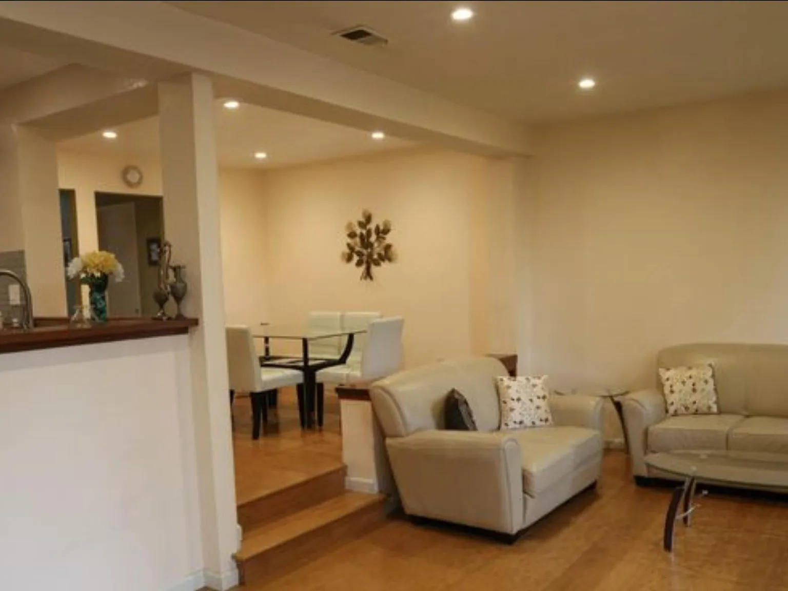163 Sherland Ave — Photo 4