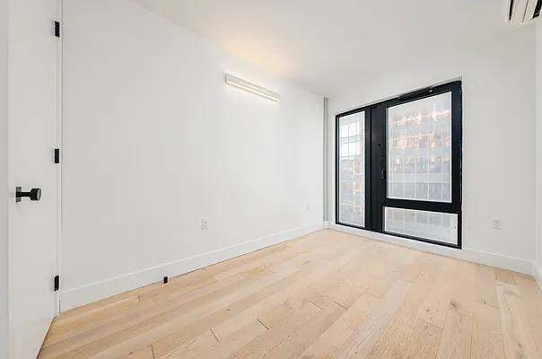 Rented by REAL New York | media 18