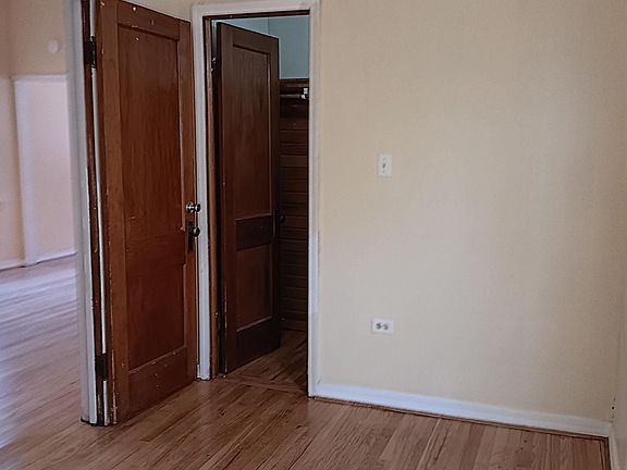5th image of 5152 S Trumbull Ave #1