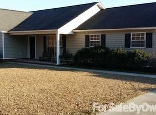 246 Lakeview Dr, Hartford, AL 36344