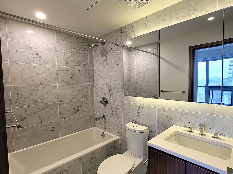 95 McMahon Dr #2905 — Photo 16