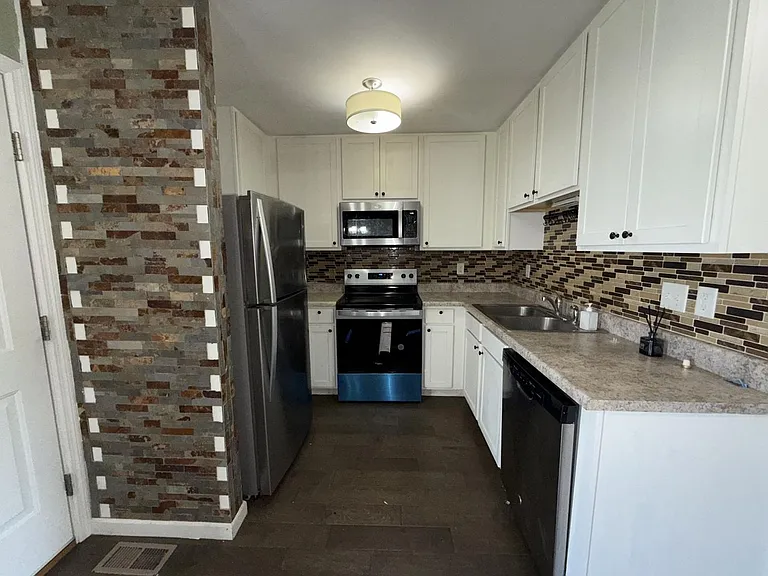1835 Basston Dr — Photo 6