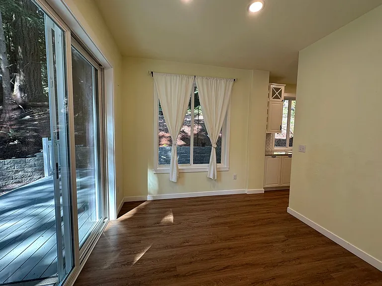 23 Spring Rd — Photo 9