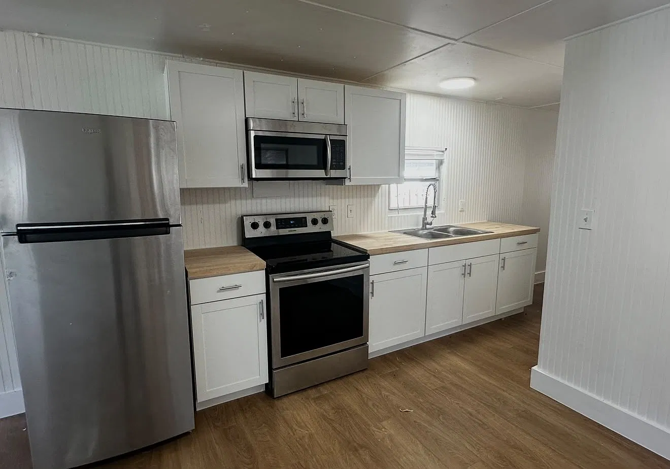 2 bed, 672 sqft, $1,400 — Photo 2