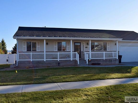 2nd image of 4290 E Birchwood Cir