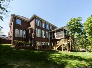 2935 Providence Trail Ln, Charlotte, NC 28270