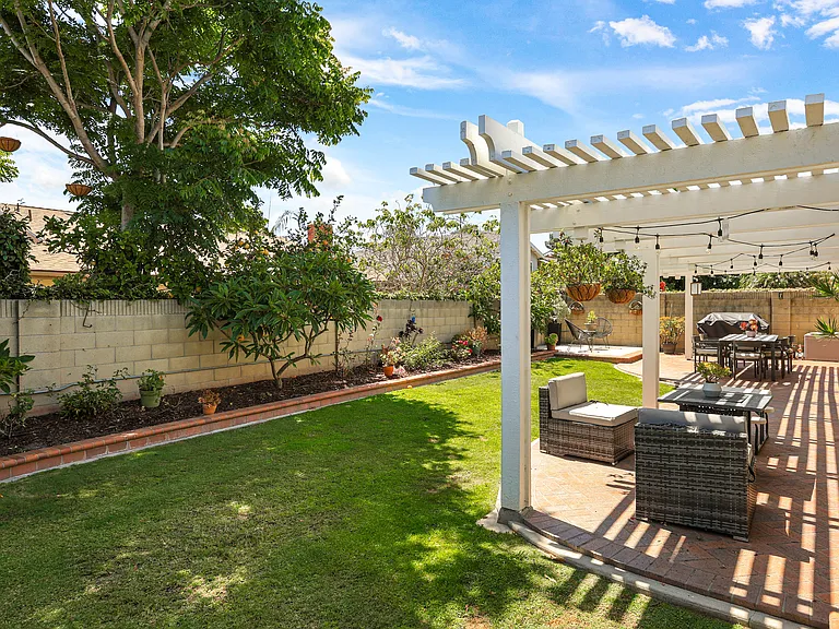 15442 Maryknoll St — Photo 33