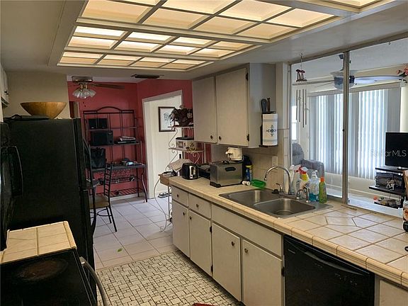 3rd image of 152 Concord Dr