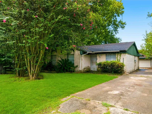 6929 Hoffman St, Houston, TX 77028