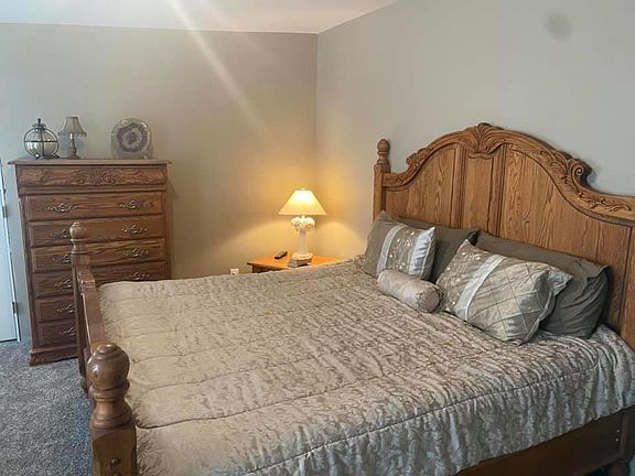 3rd image of 207 Whitetail Dr