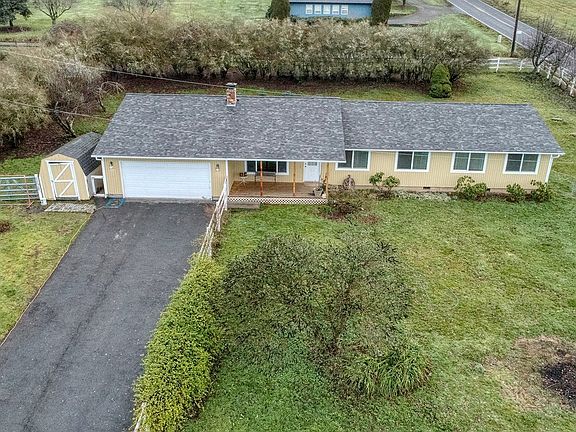 3rd image of 18507 NE 139th St