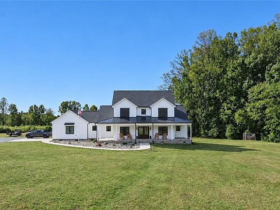 2nd image of 4199 Old Marlboro Rd