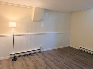 11 Grove St APT 1, Boston, MA 02114