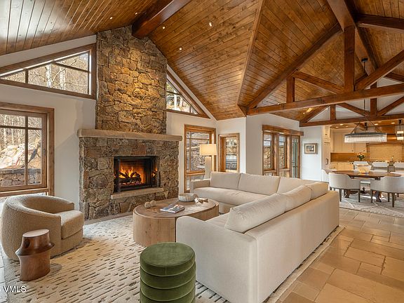 5th image of 1094 Riva Gln