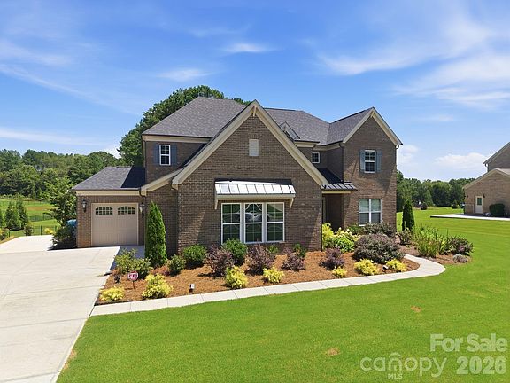 5th image of 721 Cavesson Way