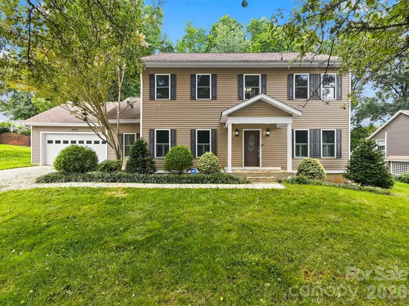 2941 8th Street Ct NE, Hickory, NC 28601