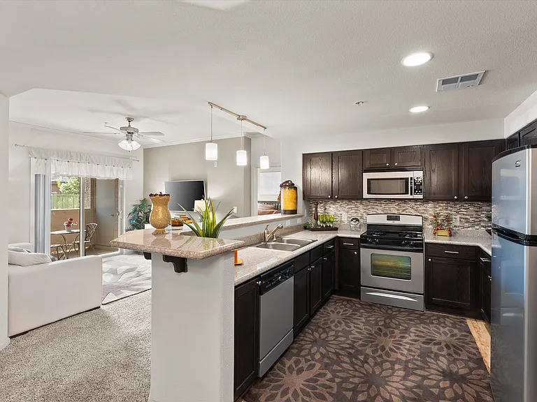The View Apartments — Photo 41